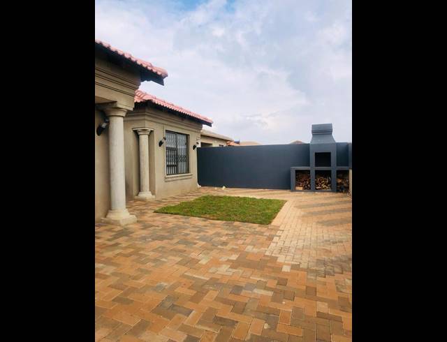 3 BEDROOM PROPERTY TO RENT IN DAWN PARK